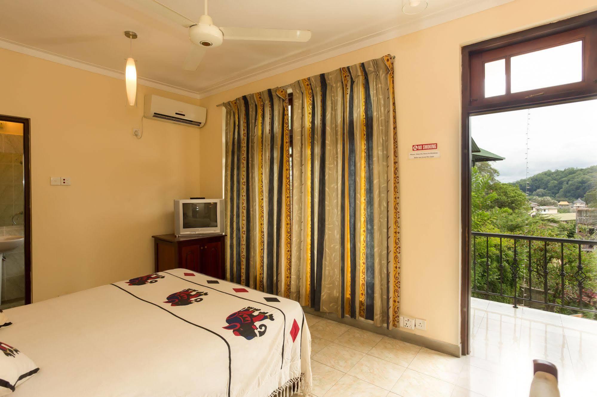 Hotel Amanda Hills 3*