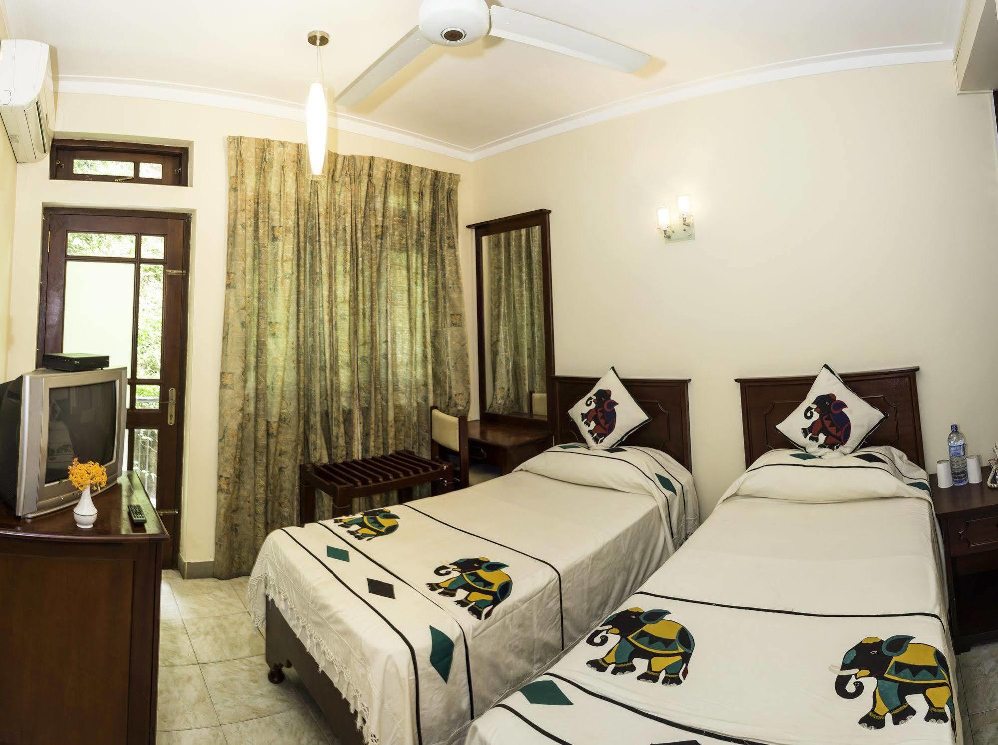 Hotel Amanda Hills 3*
